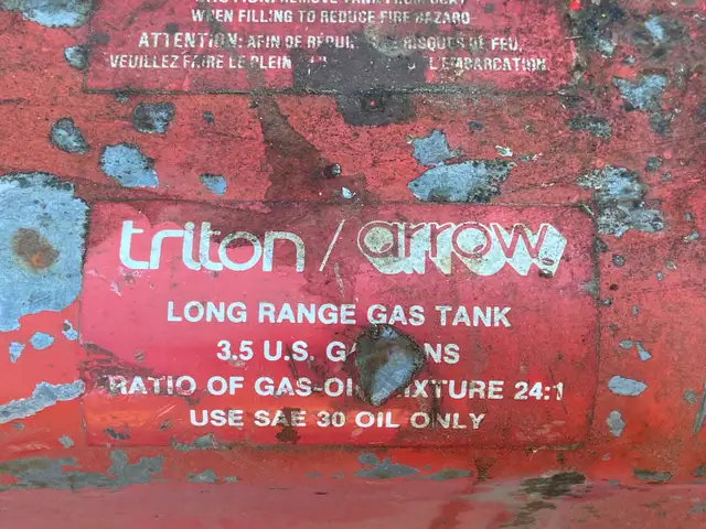 Triton/Arrow Metal Long Range Gas Tank. 3.5 Gallon, 13 Litres. - Photo 5