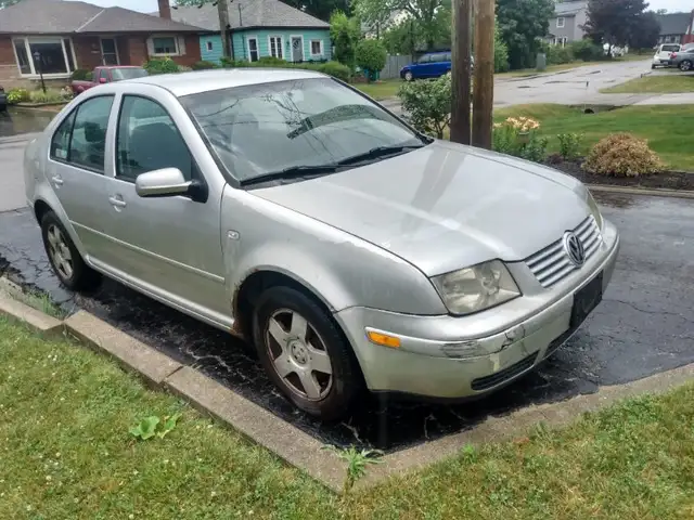 2005 VOLKSWAGEN JETTA - Photo 2