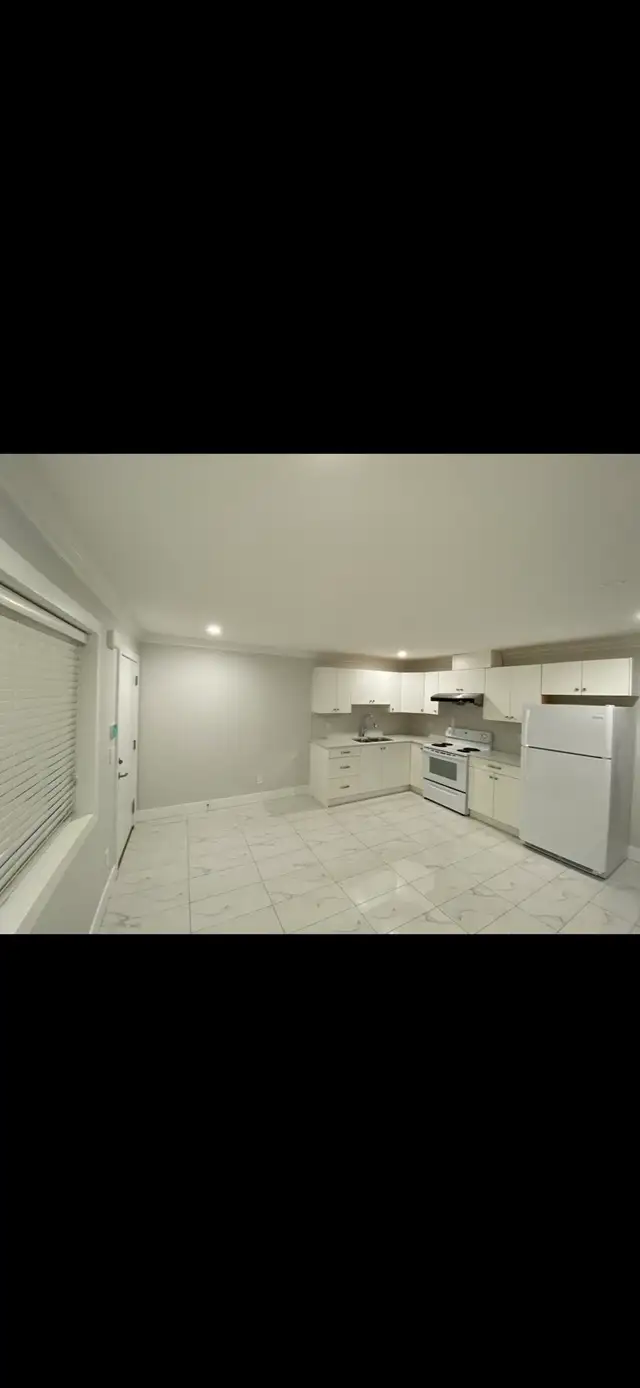 2 bedroom basement for rent in surrey