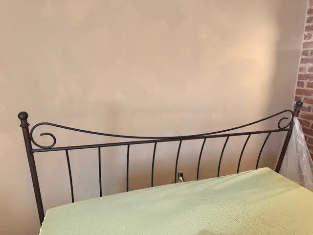 free queen matters box spring &bed frame pick up today or tomo - Photo 8