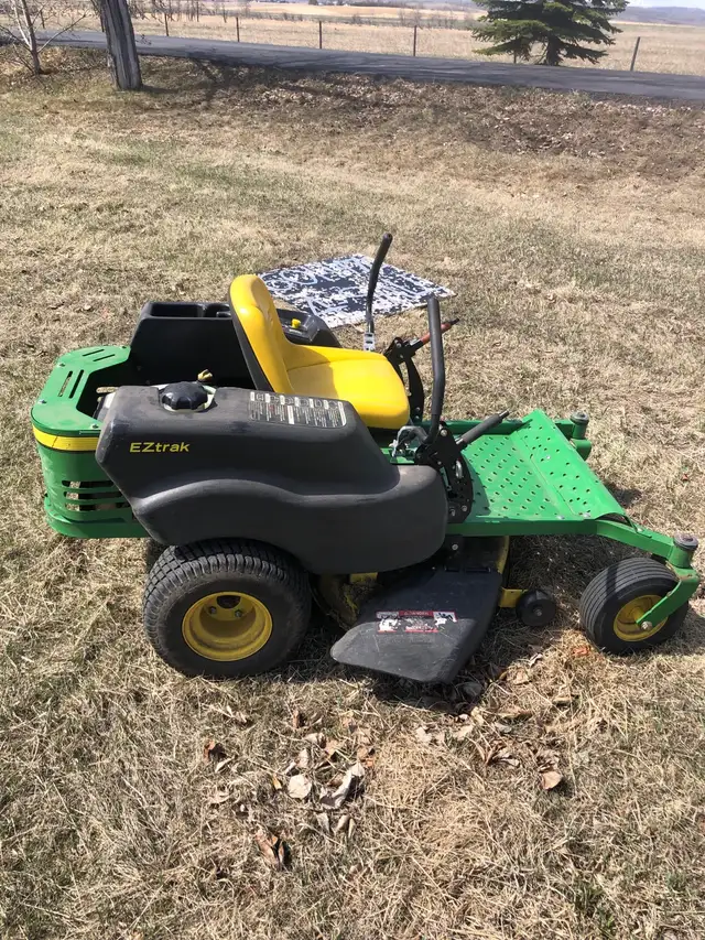 zero turn mower - Photo 3