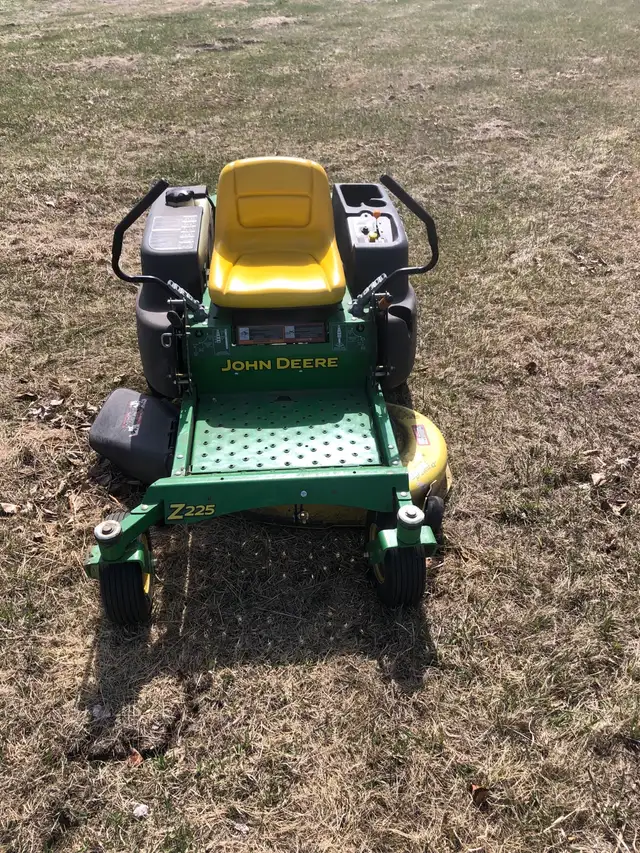 zero turn mower - Photo 4