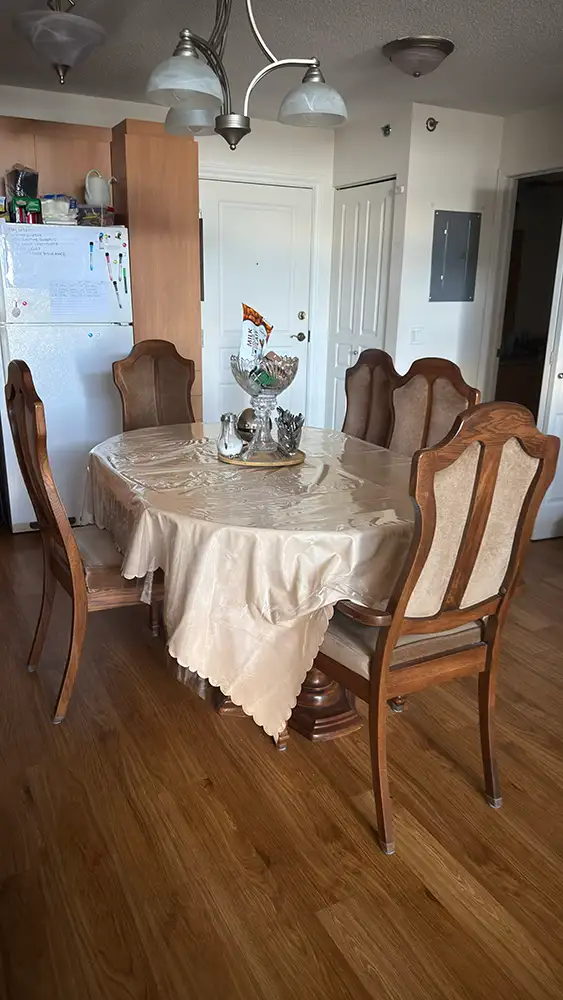 Vintage Solid Wood Dining Table w/two leafs