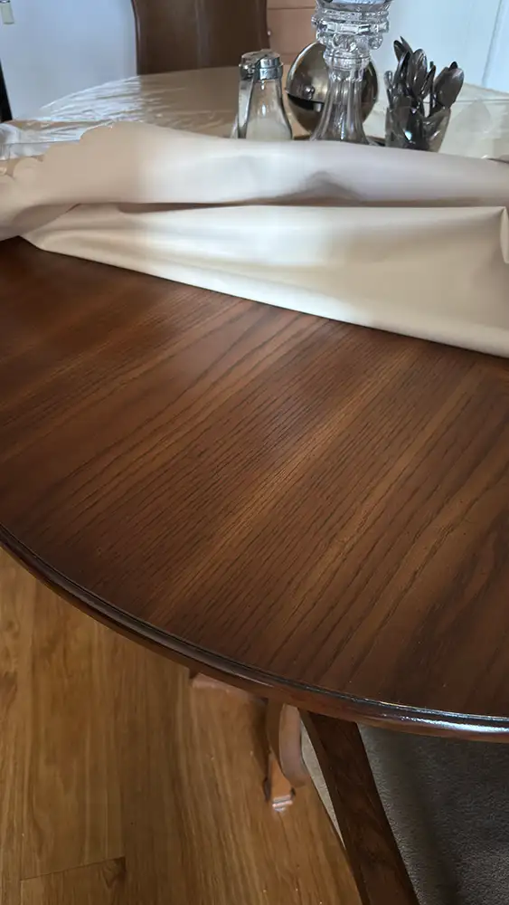 Vintage Solid Wood Dining Table w/two leafs - Photo 3