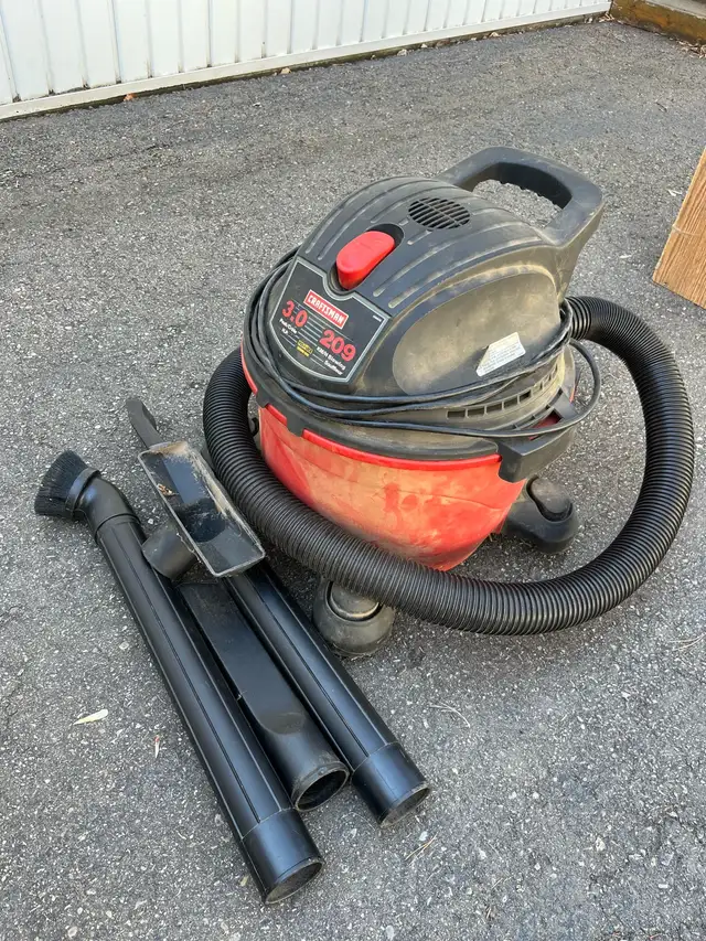 Craftsman Shop Vac - Photo 2