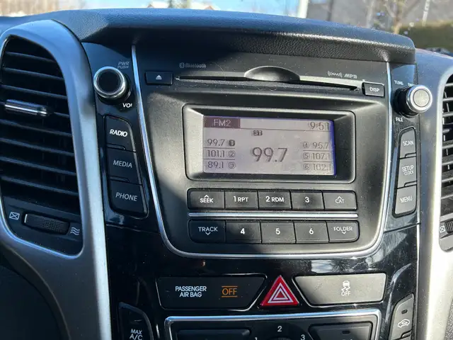 2014 Hyundai Elantra GT / We Finance - Photo 5