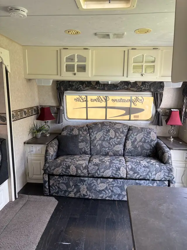 travel trailer - Photo 5
