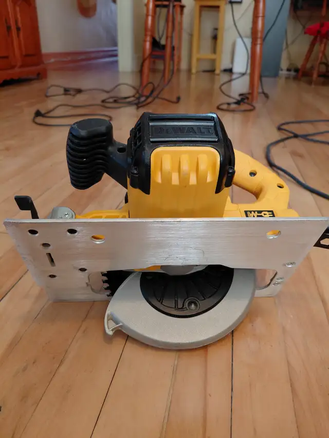 DEWALT SCIE CIRCULAIRE ET SAUTEUSE, TRÈS BON ÉTAT - Photo 3