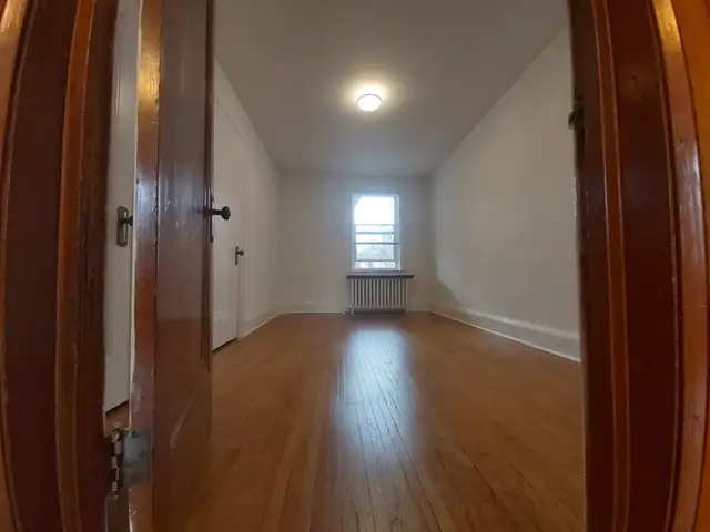 1 bedroom plus Apartment in Bloor West Village - $ 1,795 - Photo 3