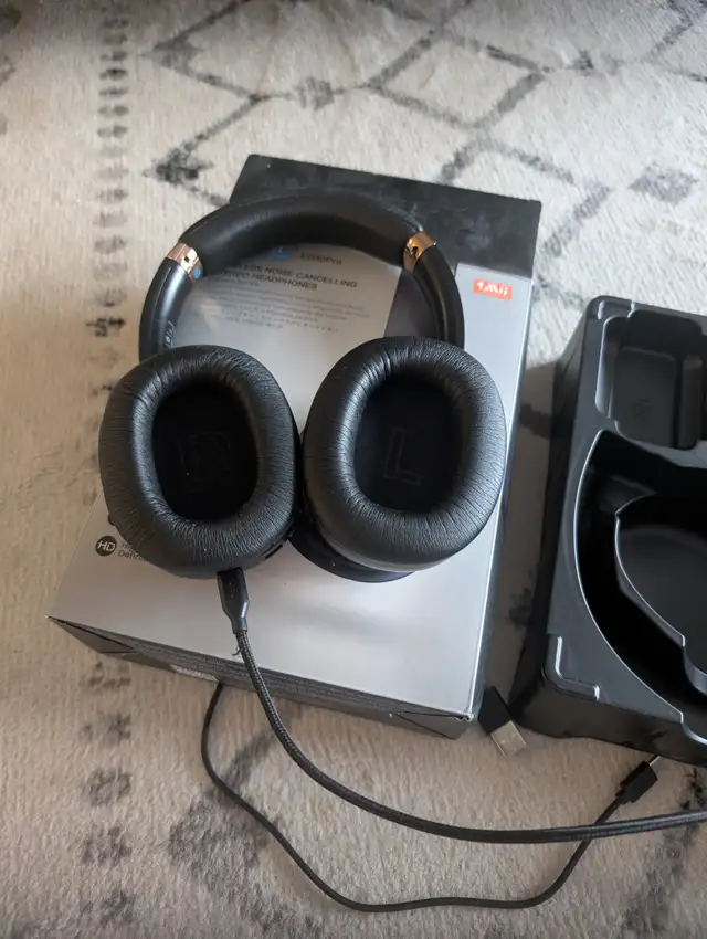 Ankbit noise cancelling headphones - Photo 4
