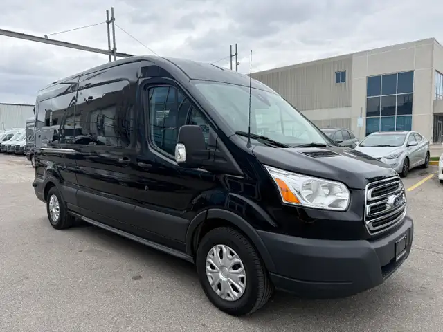 2018 Ford Transit Passenger Wagon Transit T350 - Passenger - Photo 4