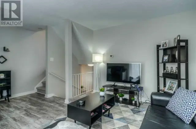 FOR RENT: A well-maintained 2-Bedroom Townhouse in Cambridge, ON - Photo 3