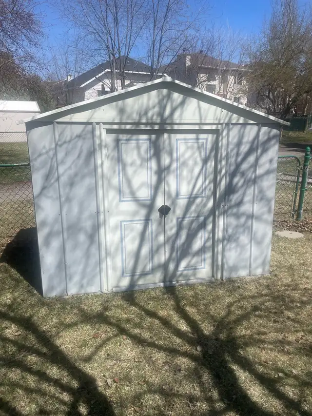 Metal Shed 8’ x 5’ FREE