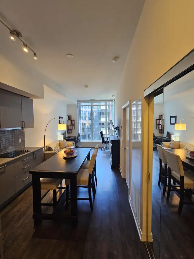Spacious 1 bedroom, 1 bath condo at Bathurst and Front