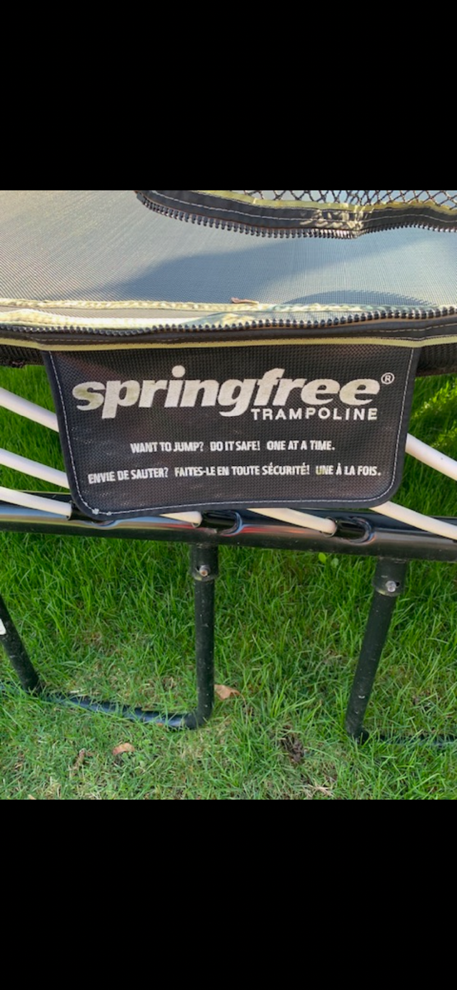 Spring free trampoline - Photo 2