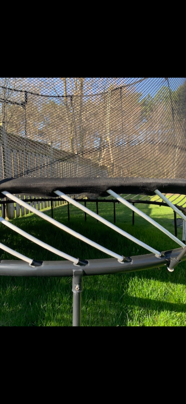 Spring free trampoline - Photo 3