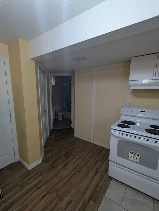 Studio Basement for Rent - Photo 7