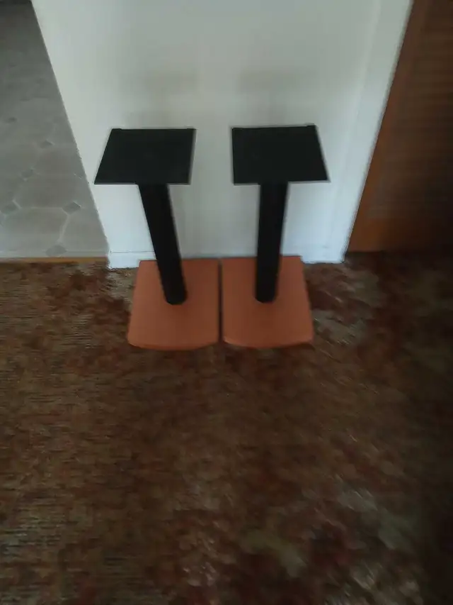 Supports pour haut-parleurs hauteur 24 pouces. - Photo 3