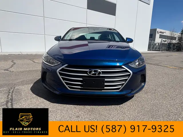 2018 Hyundai Elantra - Photo 2