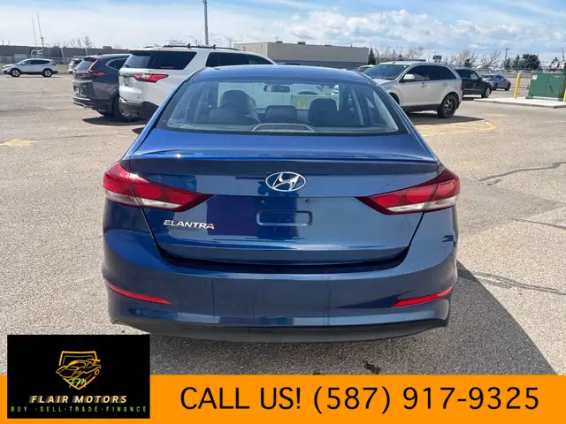 2018 Hyundai Elantra - Photo 5