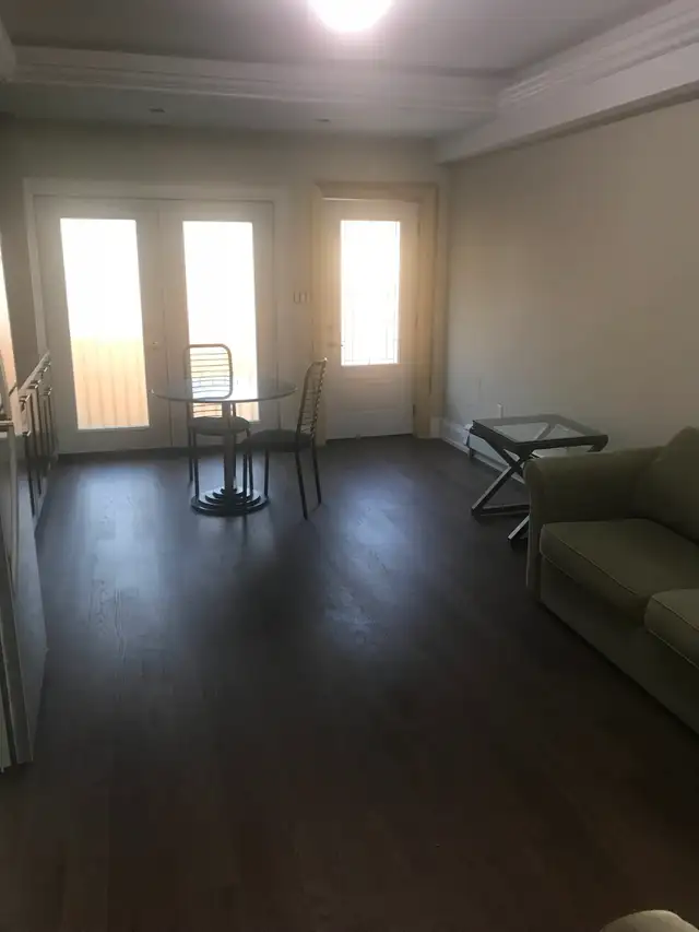 New 1bdrm w/New Kitchen Bath HardwoodFl@Wilson Subway Stn - Photo 4