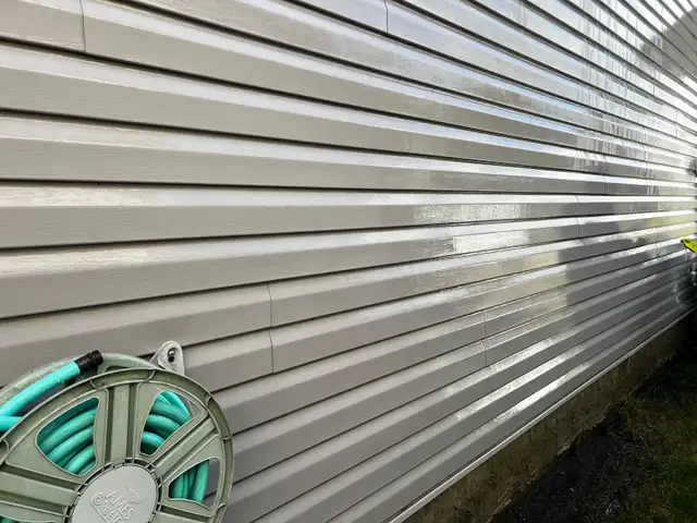Vinyl Siding Cleaning – Safe Brush Wash (No Pressure Washing) - Photo 3