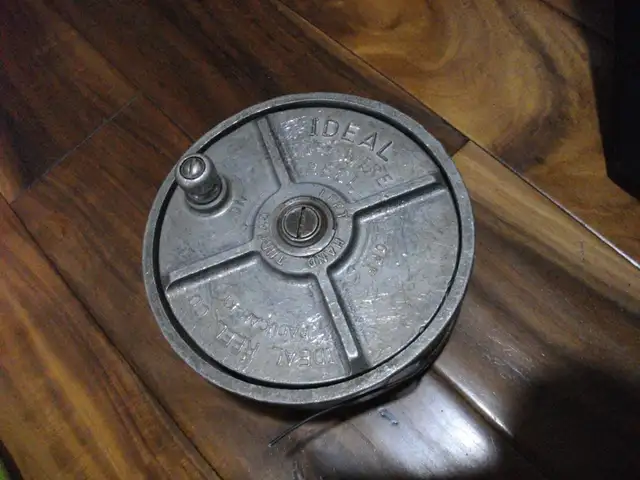 IDEAL REEL CO&gt. Model 99 TIE WIRE REAL