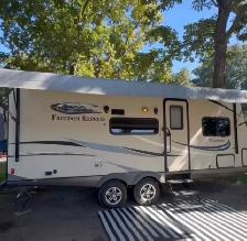 2018 coachmen  freedom express 23TQX hybrid trailer