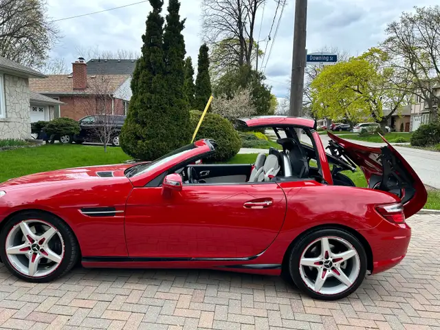 2015 SLK 350 AMG - Photo 4