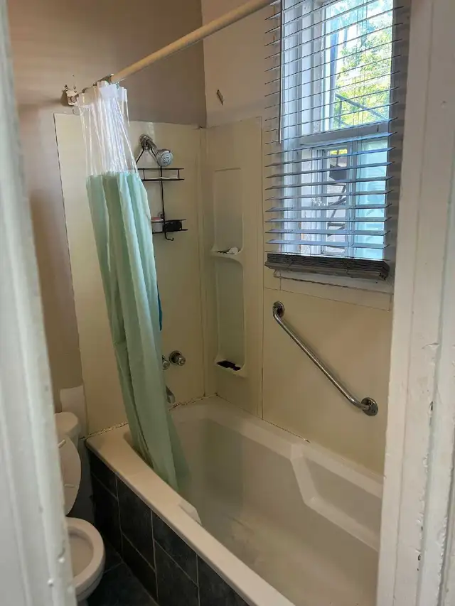 Spacious 4½ Apartment in Lachine – Bright, 2nd Floor- 950$/month - Photo 4
