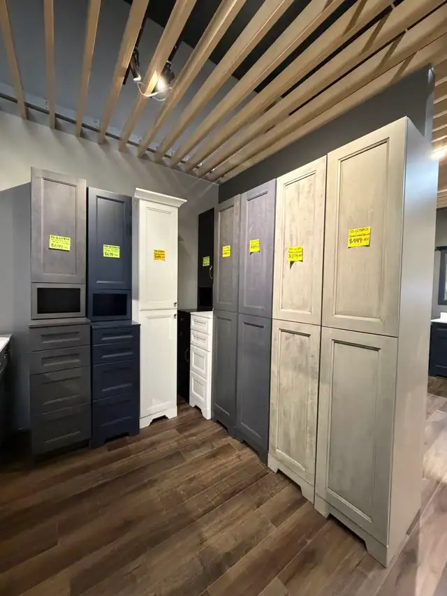 Bathroom Linen Cabinet Floor Demos Starting $299 HST - CozyHome - Photo 5