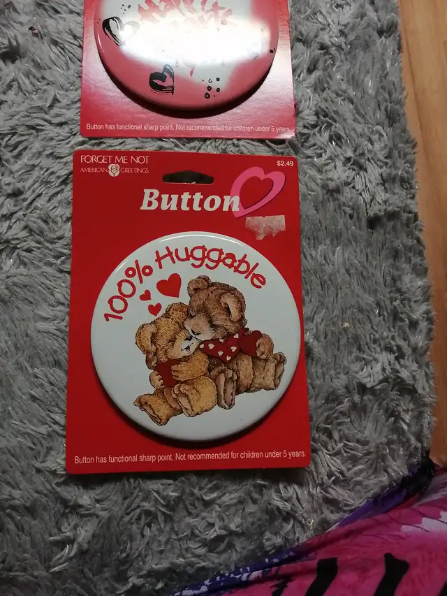 Valentine's Day bear buttons have three - Photo 3