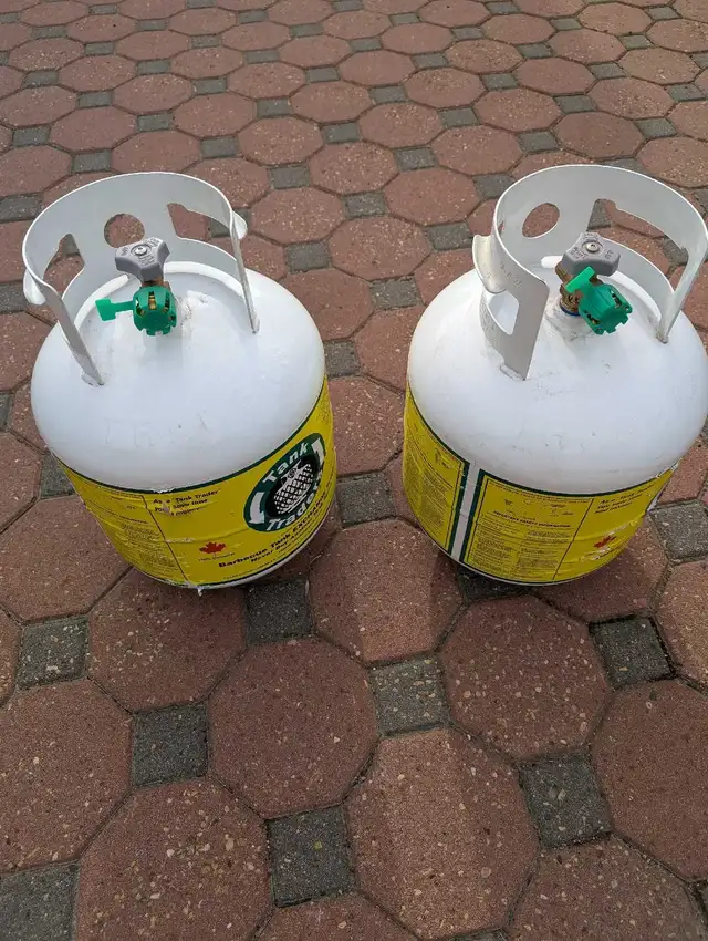 Full propane tanks - sealed
