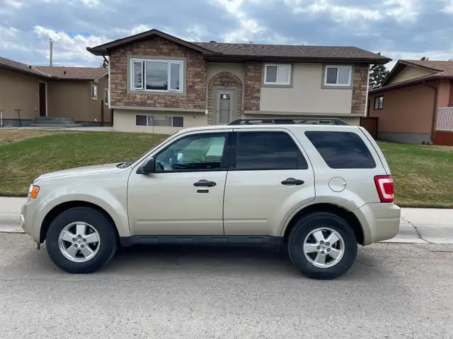 2012 Ford Escape XLT LTD - Photo 2