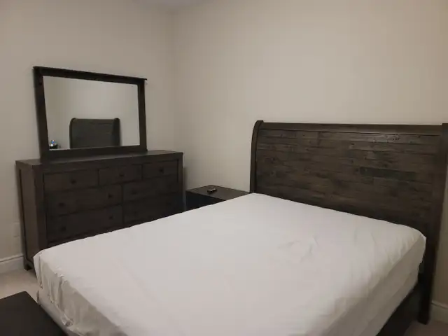 Private Bedroom - Photo 5
