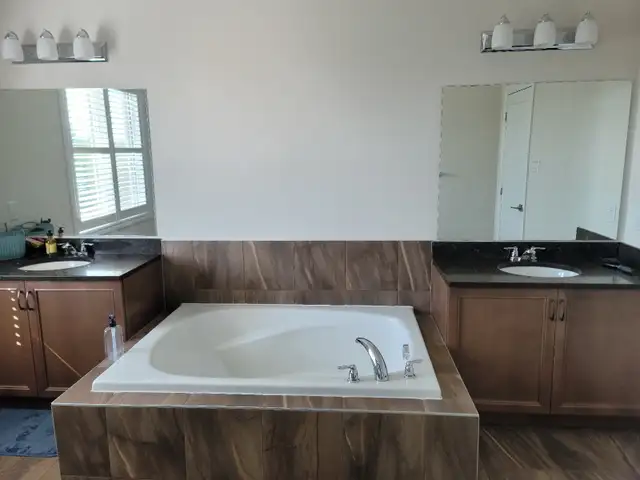 Private Bedroom - Photo 8