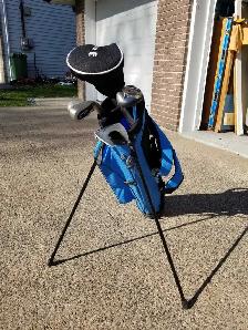 Youth 5-Club Golf Set & Bag with stand