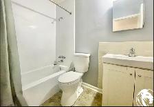 Renovated 2-Bedroom Apartment – Close to Downtown Burlington & G - Photo 2