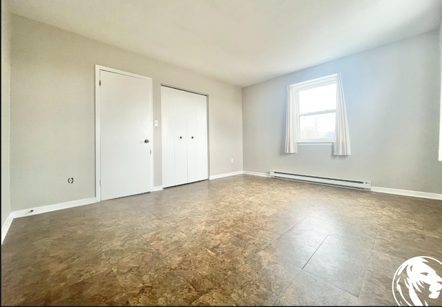 Renovated 2-Bedroom Apartment – Close to Downtown Burlington & G - Photo 5