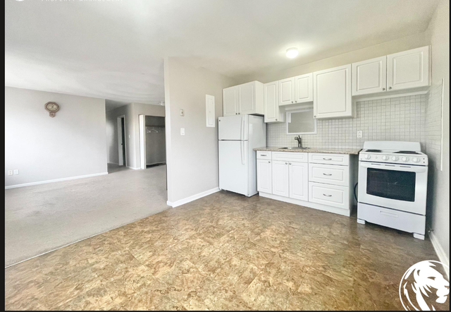 Renovated 2-Bedroom Apartment – Close to Downtown Burlington & G - Photo 8
