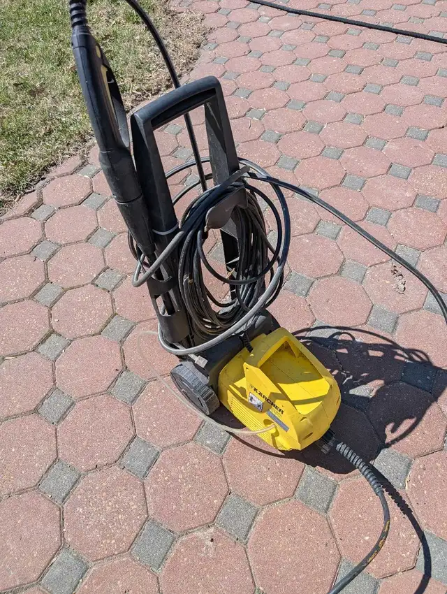 Pressure washer - Photo 2