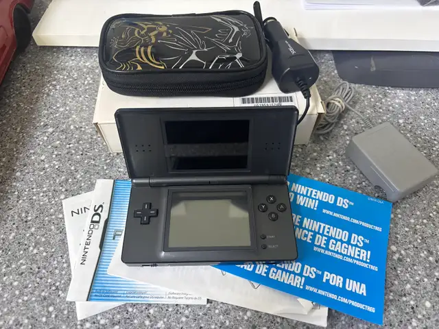 DS Lite Dialga & Palkia System With Case & Box