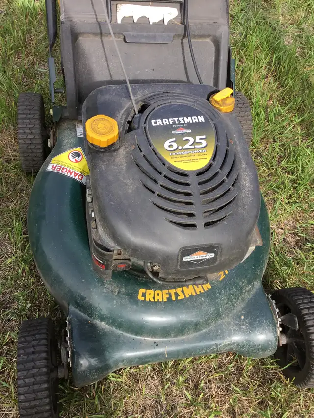 Lawnmower craftsman 21"  B&S 6.25 HP $150 - Photo 2