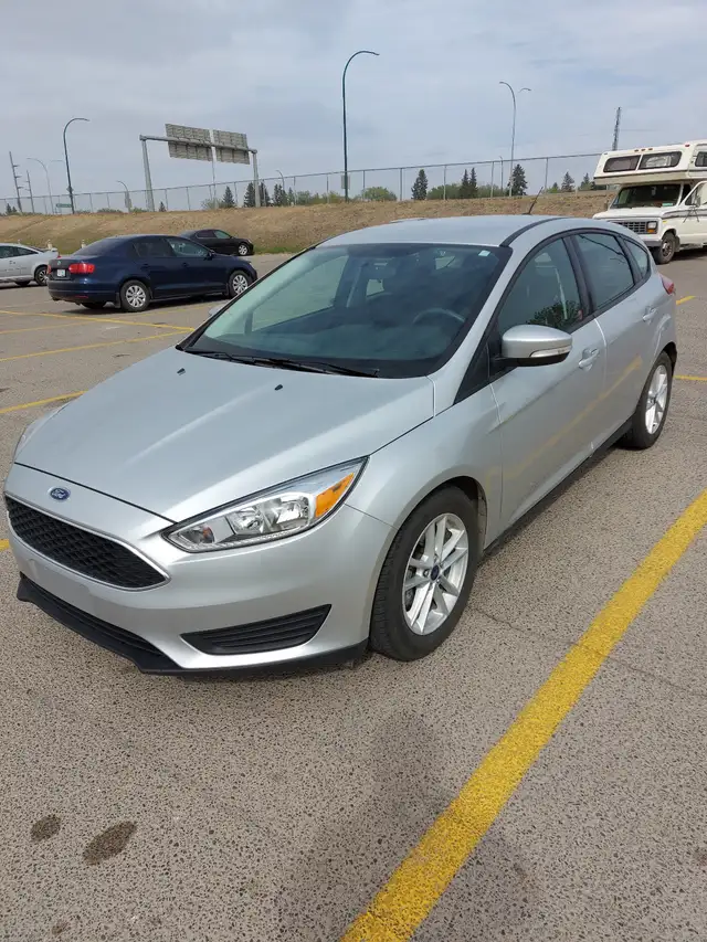 2016 Ford Focus Hatchback - Photo 5