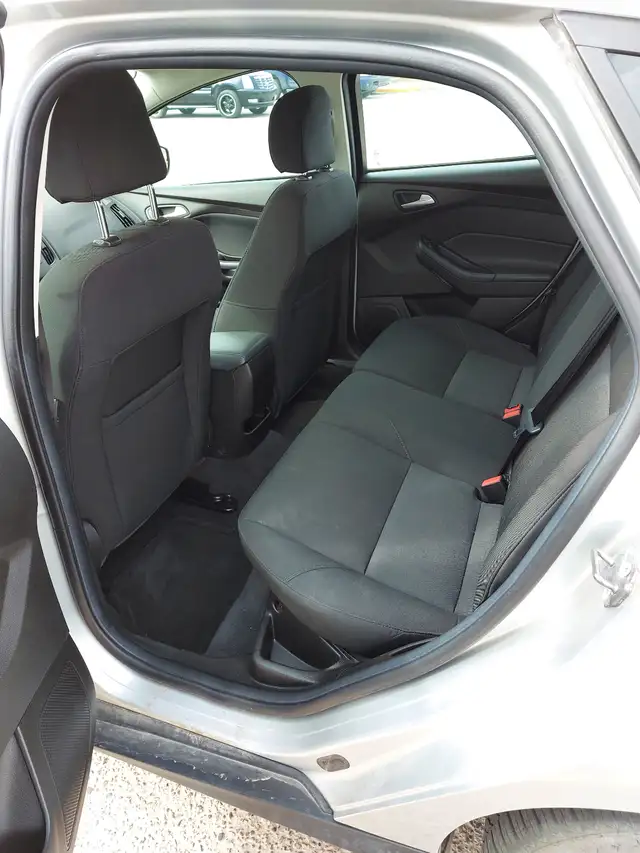2016 Ford Focus Hatchback - Photo 7