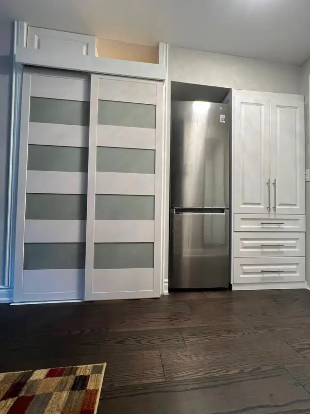 Furnished Den/Room,Downtown,King/John,Luxury living,Female-Only - Photo 2