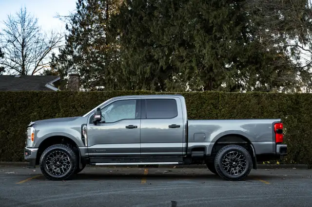 2023 Ford F-350 Superduty Powerstroke diesel f350 6.7l 4x4 - Photo 5