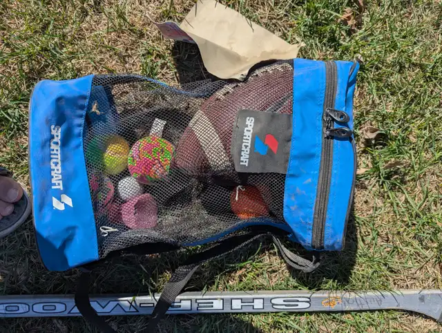 Assorted basket balls, footballs, hockey sticks, racquet etc. - Photo 2