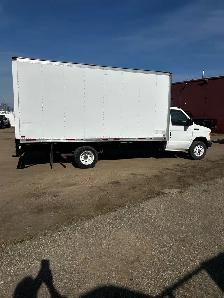 2006 Ford F450 Cube Van