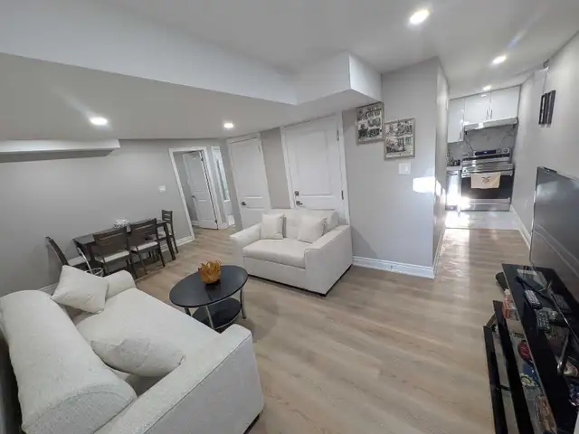 New Private room for rent near Sq one, Heartland in Mississauga - Photo 8